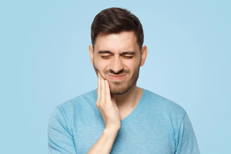 Kiefer und Zahnschmerzen können mit einer cmd behandlung gelöst werden